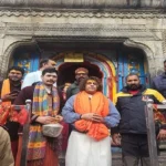 सोनू निगम ने केदारनाथ धाम के किए दर्शन, प्रशंसकों की उमड़ी भीड़