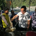सुबह की सैर पर निकले धामी ने खुद बनाई अदरक की चाय