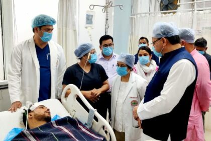 मुख्यमंत्री धामी ने वाहन दुर्घटना में मृतकों के आश्रितों को दो-दो लाख की आर्थिक सहायता प्रदान करने के दिये निर्देश 