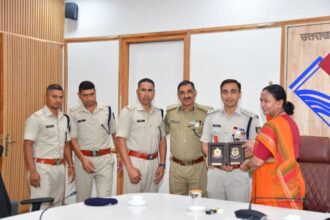 मुख्य सचिव से सीआरपीएफ के प्रशिक्षु अधिकारियों ने की शिष्टाचार भेंट