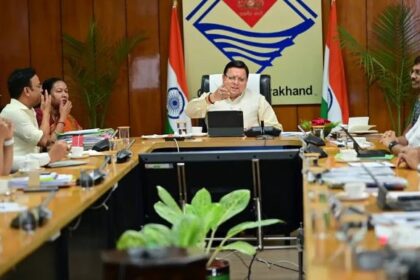 मुख्यमंत्री धामी ने चम्पावत को आदर्श जनपद बनाने के लिए बनाई जा रही कार्ययोजना और कार्यों की समीक्षा की