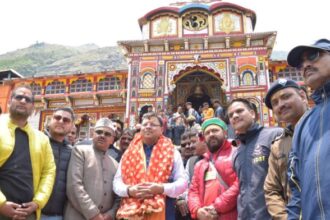 मुख्यमंत्री धामी ने बद्रीनाथ पहुंच कर श्रद्धालुओं की सुविधाओं और यात्रा व्यवस्थाओं का किया निरीक्षण