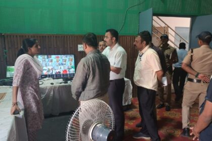 डीएम सोनिका ने महाराणा प्रताप स्पार्टस कालेज रायपुर का किया स्थलीय निरीक्षण, मतगणना की तैयारियों का लिया जायजा