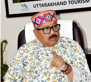 मानसखण्ड की तरह केदारखण्ड मंदिर माला मिशन भी बनायें- महाराज