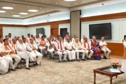 नरेंद्र मोदी ने संभावित मंत्रियों को दिए स्पष्ट निर्देश, कहा परियोजनाओं को समय पर करें पूरा 