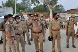 पुलिस की एंट्री आश्चर्य