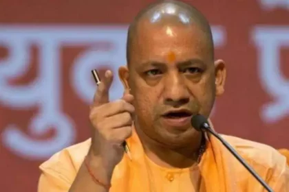 CM योगी आदित्यनाथ के परिजनों से की गाली-गलौज, कांग्रेस नेता के खिलाफ मुकदमा दर्ज