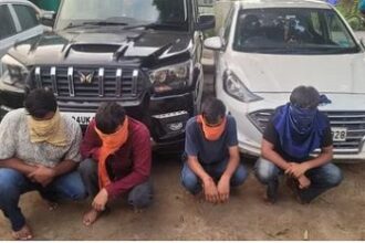 घर लौट रही दो युवतियों का रास्ता रोककर किया छेड़छाड़ का प्रयास, वीडियो प्रसारित होते ही आरोपियों की हुई गिरफ्तारी 