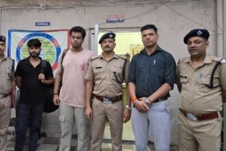 कॉल सेन्टर संचालित कर लोगों से धोखाधड़ी करने वाले पांच अभियुक्त गिरफ्तार