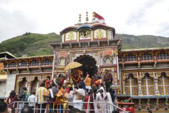 भगवान श्री कृष्ण जन्मोत्सव झांकी ने किया बदरी-केदार भ्रमण