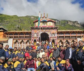 श्री बदरीनाथ -केदारनाथ मंदिर समिति ने धूमधाम से मनाया स्वतंत्रता दिवस