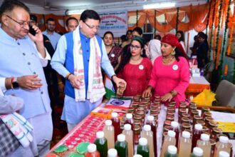 सरकार ने महिलाओं को अपने उत्पाद बेचने के लिए उपलब्ध कराया मंच – सीएम धामी
