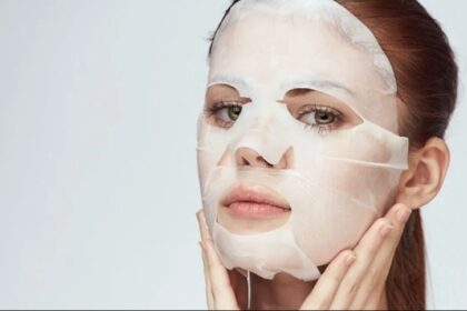 खूबसूरत चेहरा पाने के लिए आप भी ट्राई करें फेस शीट मास्क, जाने इसके फायदे