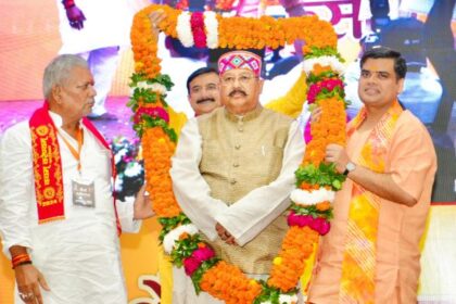 समाज उत्थान के लिए कार्य करना सबसे बड़ा समर्पण- महाराज