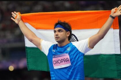 नीरज चोपड़ा ने रचा इतिहास, ओलंपिक में दो पदक जीतने वाले चौथे भारतीय खिलाड़ी बने 