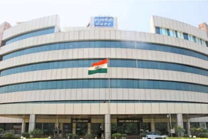 राष्ट्रीय जल विद्युत निगम लिमिटेड (एनएचपीसी) को भारत सरकार द्वारा ‘नवरत्न’ कंपनी का प्रतिष्ठित दर्जा प्रदान किया गया