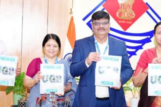 मुख्य सचिव ने उत्तराखण्ड ग्रामीण बैंक के वार्षिक प्रतिवेदन का किया विमोचन