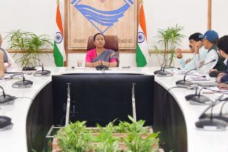 हल्द्वानी व ऋषिकेश में की जाएगी फूलों की मंडी स्थापित