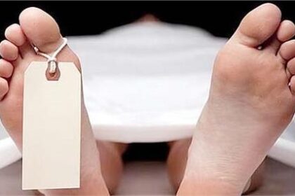 हेलीपैड के पास कार में मिला महिला और पुरुष का शव