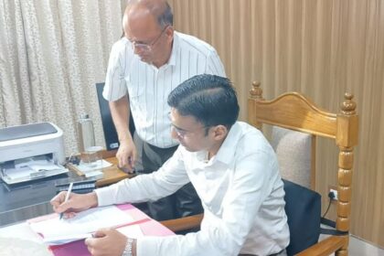 देहरादून के नव नियुक्त जिलाधिकारी सविन बंसल ने किया पदभार ग्रहण