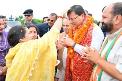 मुख्यमंत्री धामी ने जम्मू-कश्मीर में भाजपा प्रत्याशी के पक्ष में आयोजित जनसभा में किया प्रतिभाग