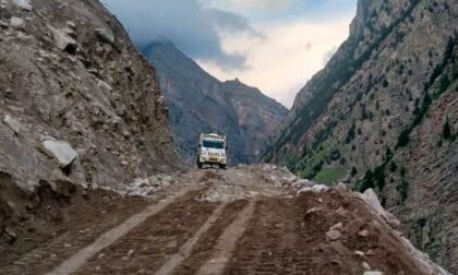 ज्योतिर्मठ-मलारी हाईवे वाहनों की आवाजाही के लिए तीसरे दिन खुला