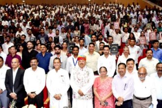 नवनियुक्त 1094 कनिष्ठ अभियन्ताओं को मिले नियुक्ति पत्र