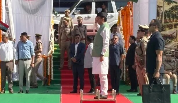 पुलिस को टेक्नोलॉजी की मदद से अपराधियों से दो कदम आगे रहना होगाः धामी