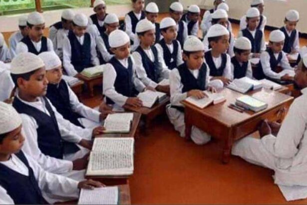 मिड डे मील के हक से महरूम अल्पसंख्यक समाज के बच्चे
