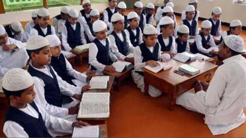 मिड डे मील के हक से महरूम अल्पसंख्यक समाज के बच्चे