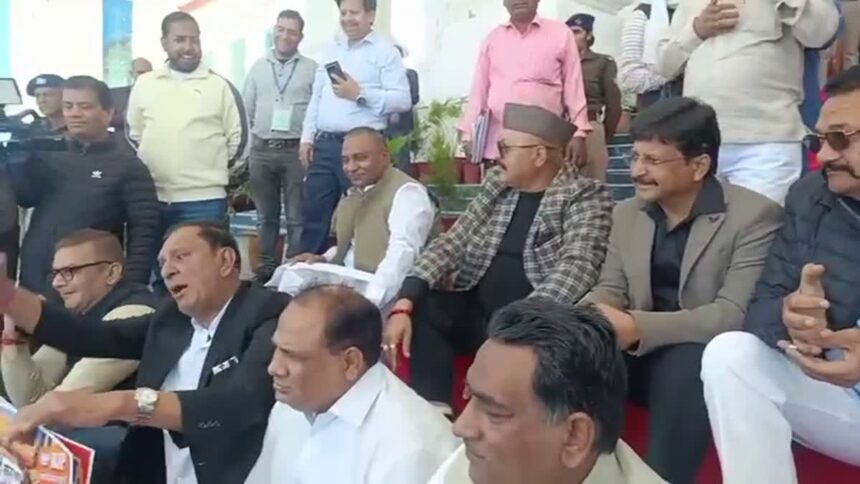गैरसैंण में आयोजित विधानसभा सत्र में भ्रष्टाचार को लेकर हुआ घमासान