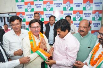 विभिन्न राजनीतिक दलों के नेताओं ने थामा कांग्रेस का हाथ
