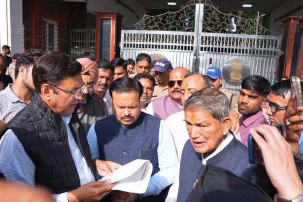 हरीश रावत समेत 30 कांग्रेस नेताओं के खिलाफ मामला दर्ज