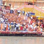कैबिनेट बैठक से पहले सीएम धामी और मंत्रियों ने की गंगा पूजा