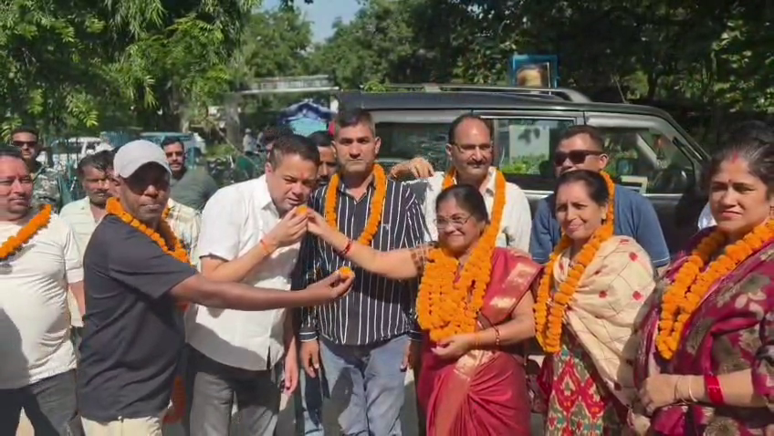 पंचायत सदस्य उप चुनाव में नीना बेलवाल की शानदार जीत