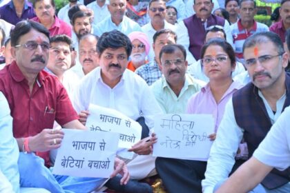 अंकिता भंडारी हत्याकांड की निष्पक्ष जांच की मांग को लेकर कांग्रेस ने रखा मौन उपवास